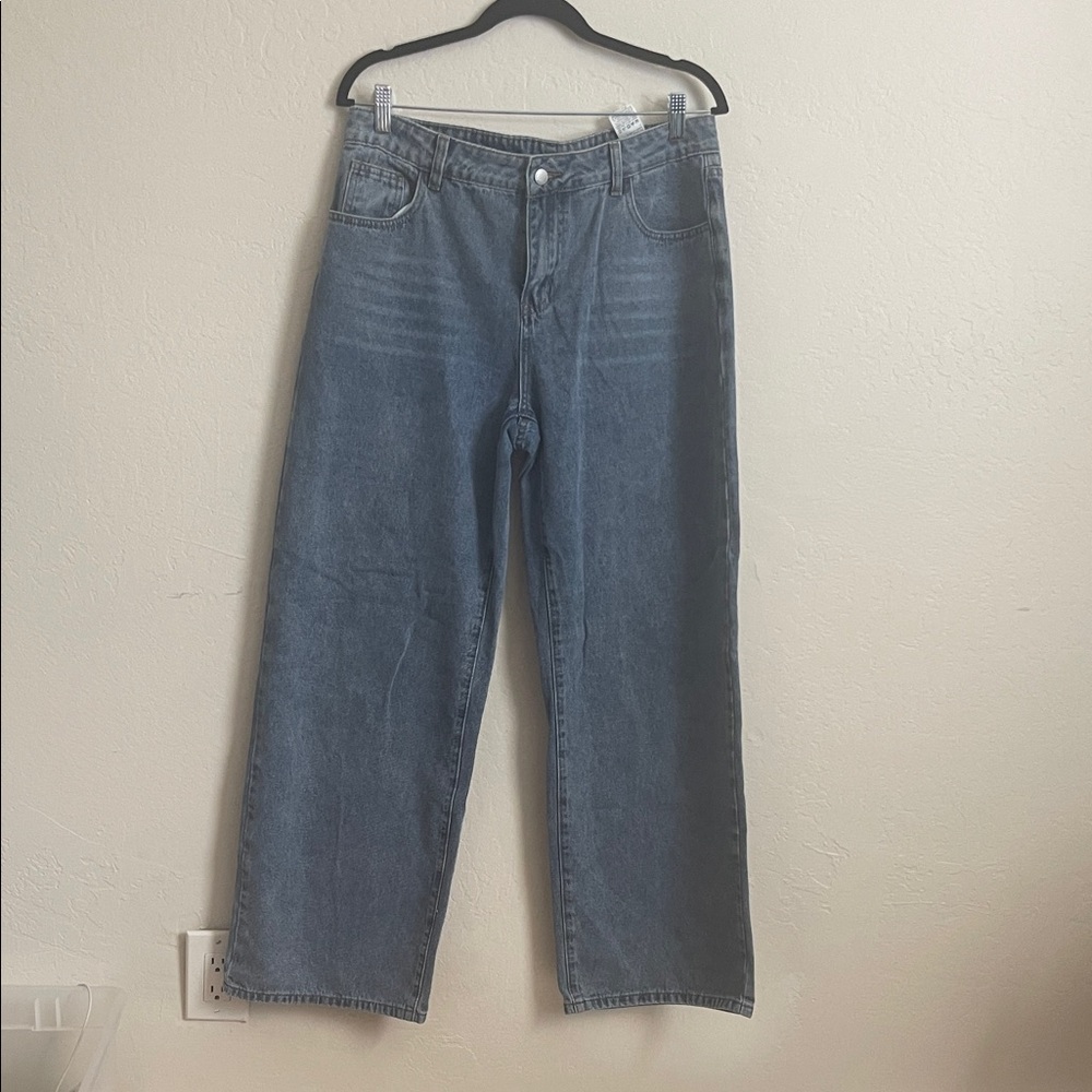 Forever 21 Wide Leg Straight Jeans – Size 30